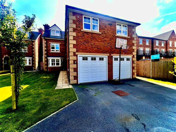 6 Bedroom Detached House To Rent In Moor View Close, Menston, Ilkley, West Yorkshire, Uk, LS29