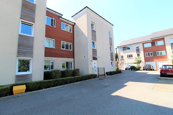 2 Bedroom Apartment To Rent In Thorn Mead, Adeyfield Road, Hemel Hempstead, Hertfordshire, HP2