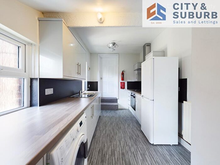 3 Bedroom Flat To Rent In Trewhitt Road, Heaton, Newcastle, NE6