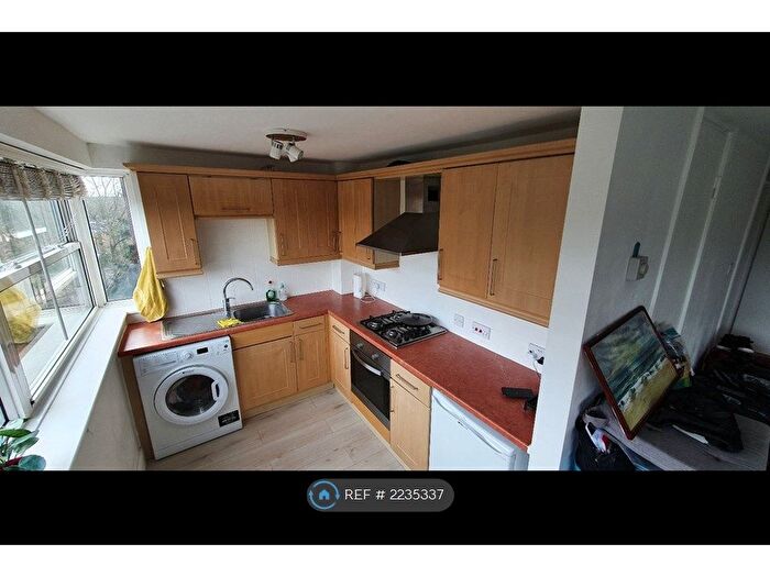 1 Bedroom Flat To Rent In Fairview Court, London, NW4