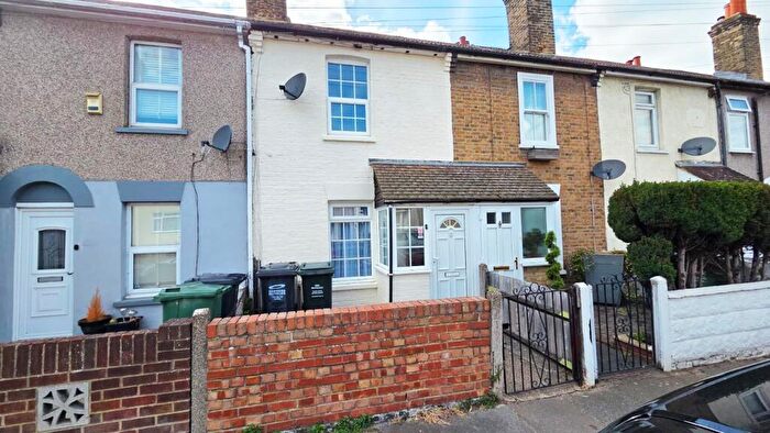 3 Bedroom Terraced House For Sale In St. Albans Road, Dartford, Kent, DA1