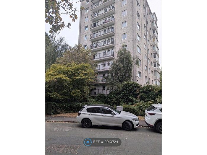 2 Bedroom Flat To Rent In Tilehurst Court, Salford, M7