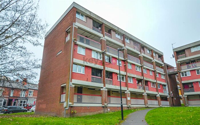 2 Bedroom Maisonette To Rent In Cliff Street, S11