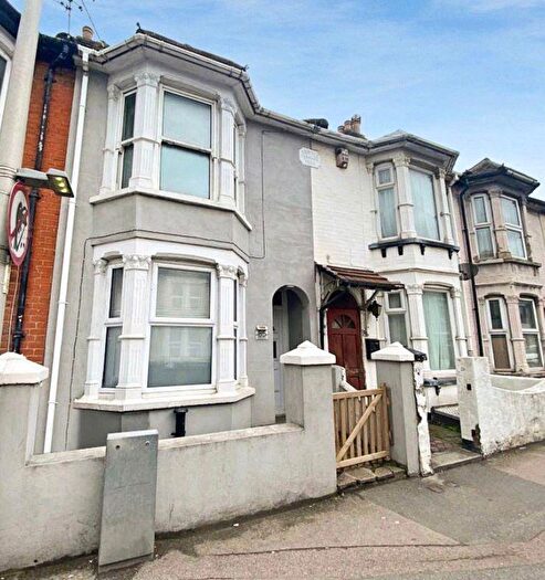 3 Bedroom House To Rent In Rainham Road, Gillingham., ME7