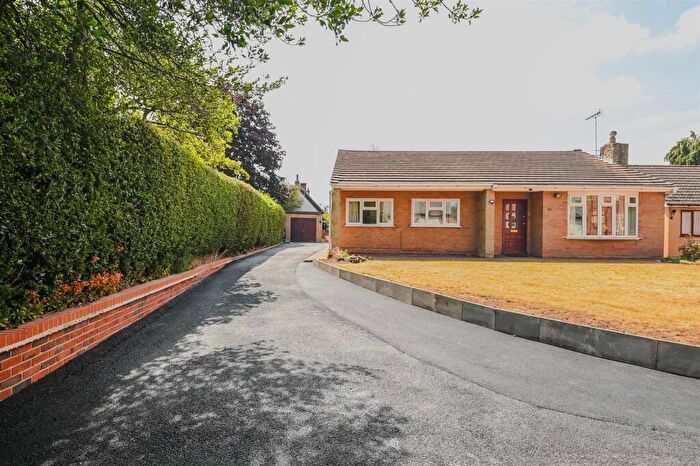 3 Bedroom Detached Bungalow For Sale In Dark Lane, Alrewas, DE13