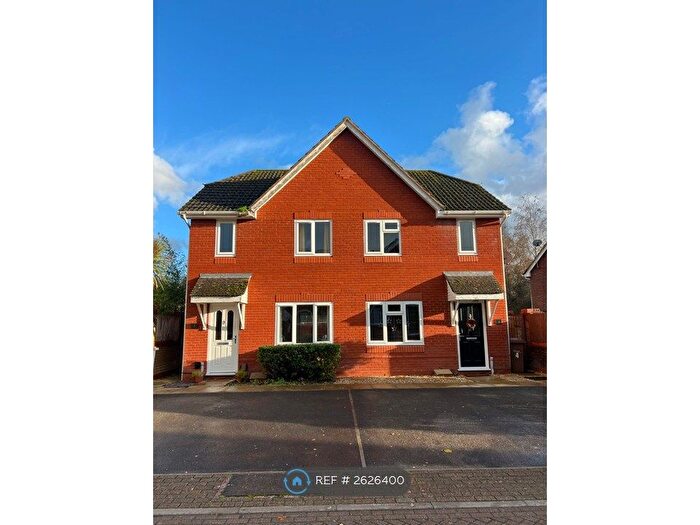 3 Bedroom Semi-Detached House To Rent In Fairbairn Walk, Chandler's Ford, Eastleigh, SO53
