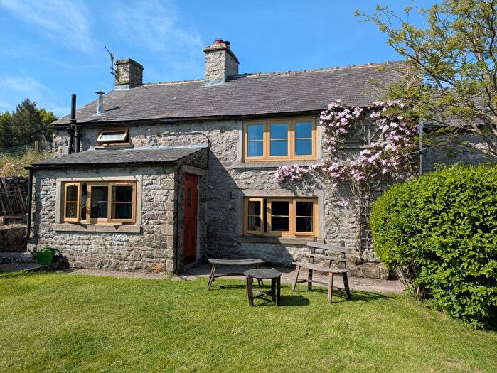 4 Bedroom Detached House For Sale In Little Hucklow, Buxton, SK17