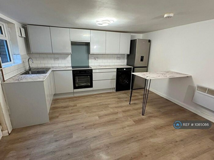 1 Bedroom Flat To Rent In Mason Street, Reading, RG1