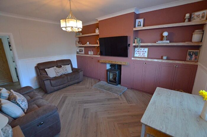 3 Bedroom Terraced House For Sale In Montgomery Close, Stewartby, MK43