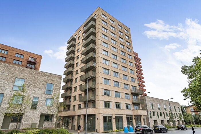 2 Bedroom Flat To Rent In St Pauls Road, Barking, London, IG11