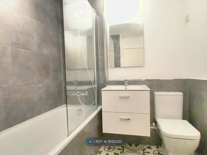 1 Bedroom Flat To Rent In St. Arvans Close, Croydon, CR0