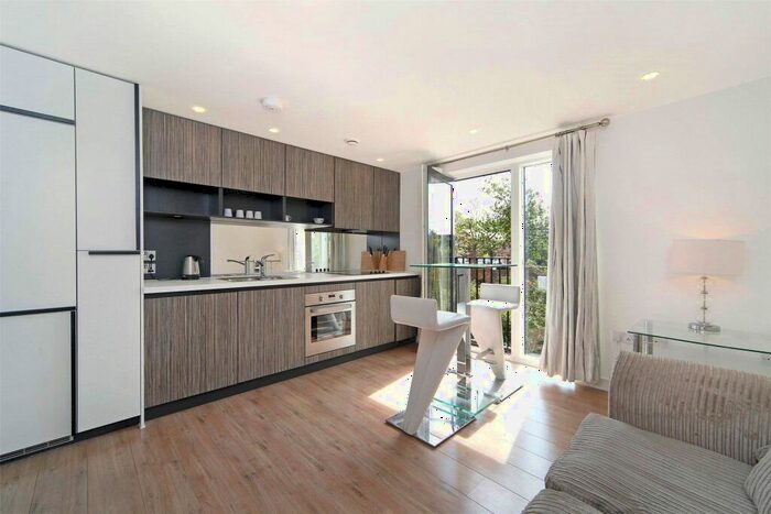 Studio To Rent In Conington Road Lewisham London, SE13