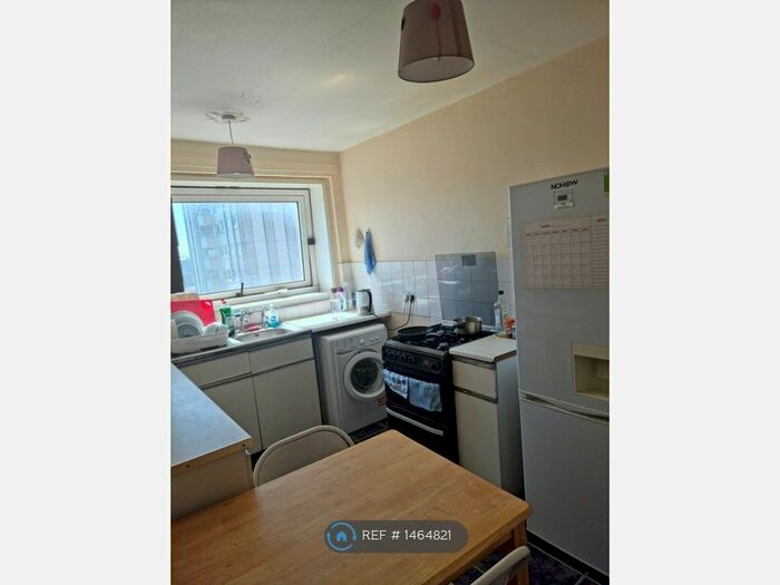 4 Bedroom Flat To Rent In Dalehead, London, NW1