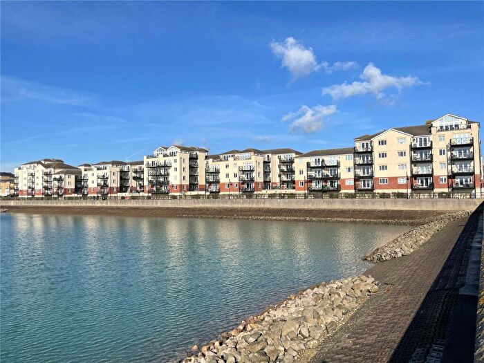 2 Bedroom Flat To Rent In Macquarie Quay, BN23