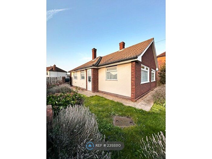 3 Bedroom Bungalow To Rent In Broad Avenue, Bedford, MK42