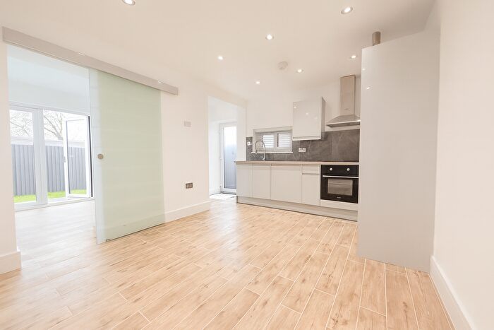 1 Bedroom Flat To Rent In Sherringham Avenue, Feltham, TW13