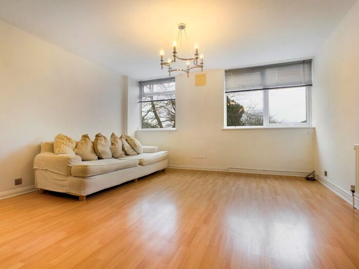 2 Bedroom Flat To Rent In Lynwood Court, Stoughton Road, Stoneygate, LE2