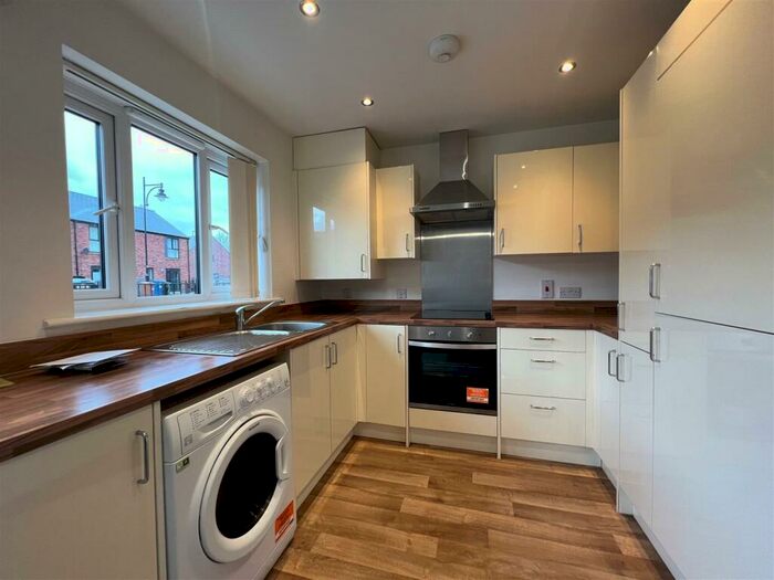 3 Bedroom House To Rent In Banbury Street, Stockport, SK1