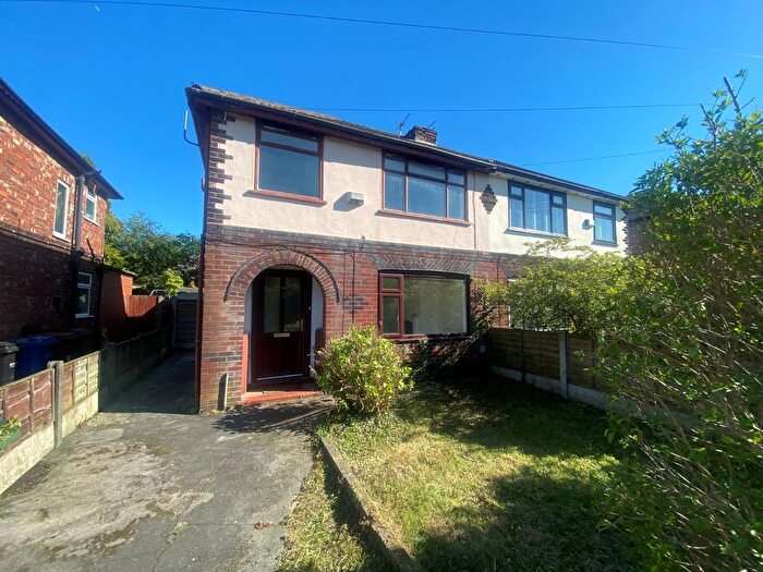 3 Bedroom Semi-Detached House For Sale In Newlyn Drive, Bredbury, Stockport, Greater Manchester, SK6