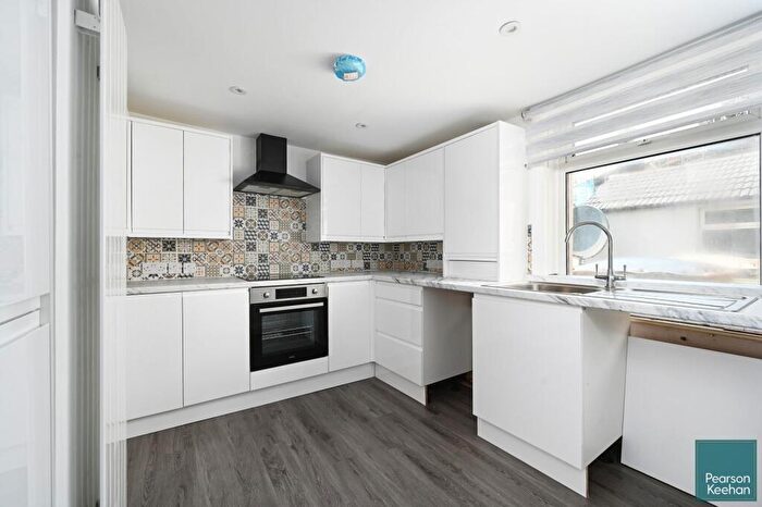 3 Bedroom Apartment To Rent In London Road, Brighton, BN1