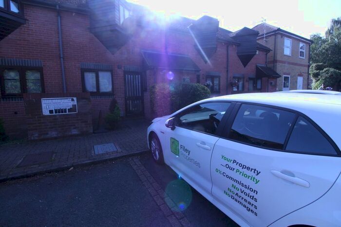 2 Bedroom Property To Rent In Beecholm Mews, Cheshunt, Waltham Cross, EN8