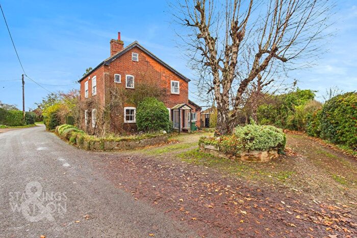4 Bedroom Detached House For Sale In Blofield Corner Road, Blofield Heath, Norwich, NR13