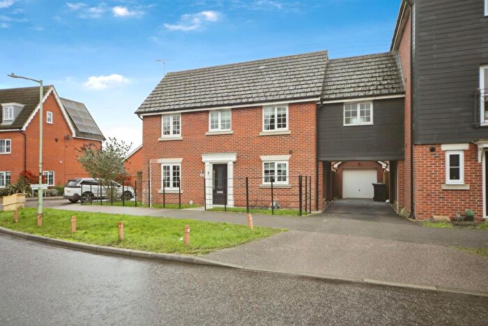 5 Bedroom Link Detached House For Sale In Phoenix Way, Stowmarket, IP14