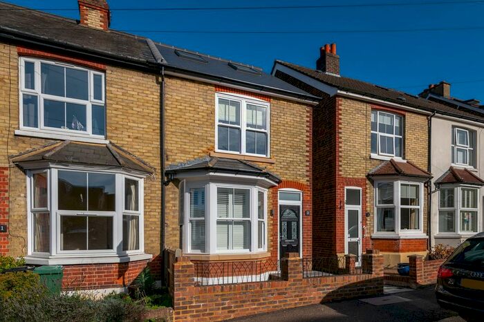 4 Bedroom Semi-Detached House To Rent In Cornfield Road, Reigate, RH2