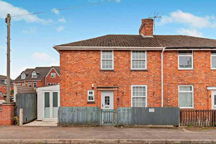 3 Bedroom Semi-Detached House For Sale In Sandford Road, Syston, LE7