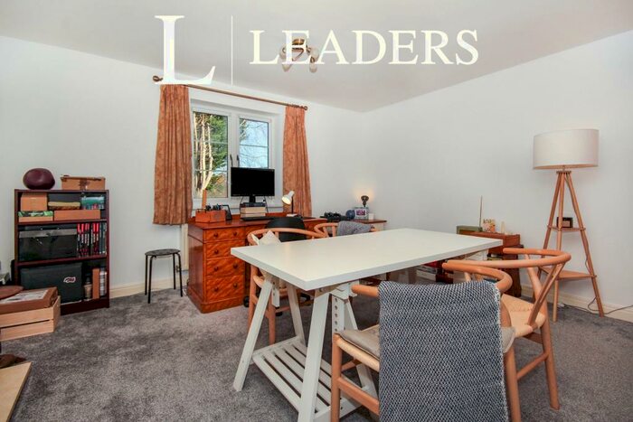 2 Bedroom Apartment To Rent In Laneham Place, Kenilworth, CV8