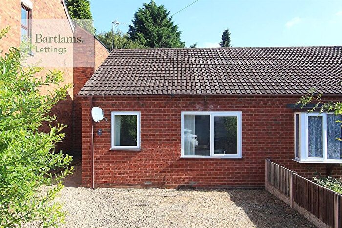 2 Bedroom Semi-detached Bungalow To Rent In Sandy Lane, Tettenhall, WV6