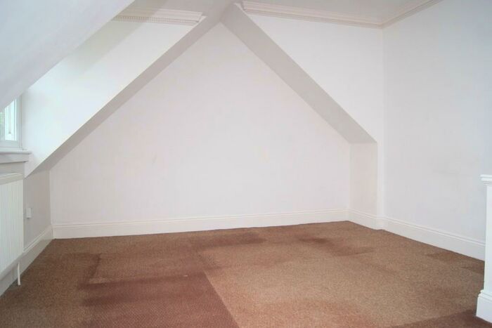 1 Bedroom Flat To Rent In Winchester Road, Chandlers Ford, Eastleigh, Hampshire, SO53