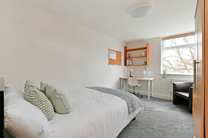 4 Bedroom Apartment To Rent In Broomgrove Apartments, Broomgrove Road, Sheffield, S10