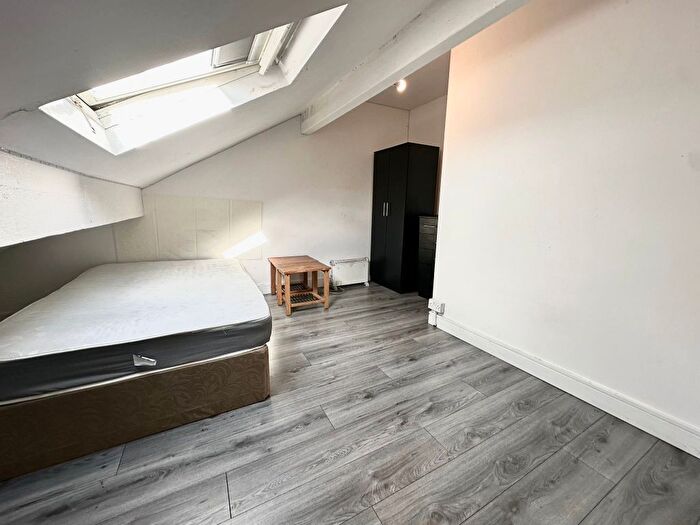 1 Bedroom Flat To Rent In Nowell Crescent, Leeds, LS9