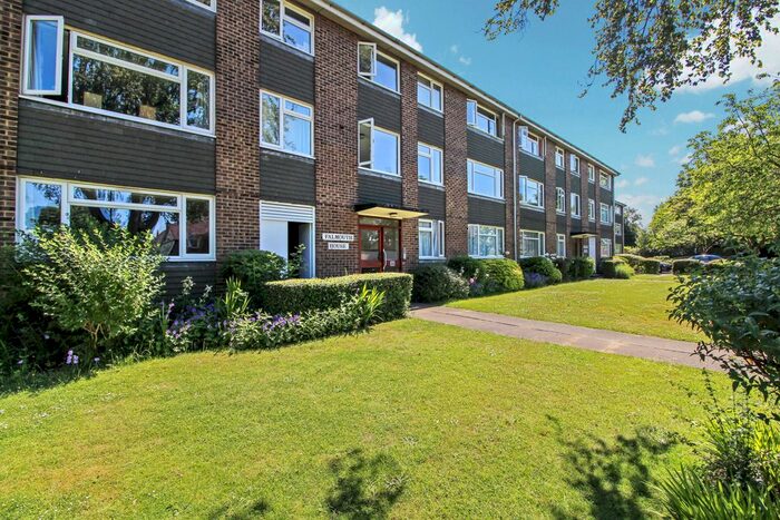 2 Bedroom Flat To Rent In Falmouth House, Cornwall Road, Hatch End, Pinner, HA5