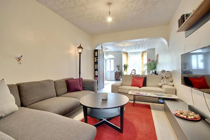 3 Bedroom Terraced House For Sale In London Road, Portsmouth, PO2