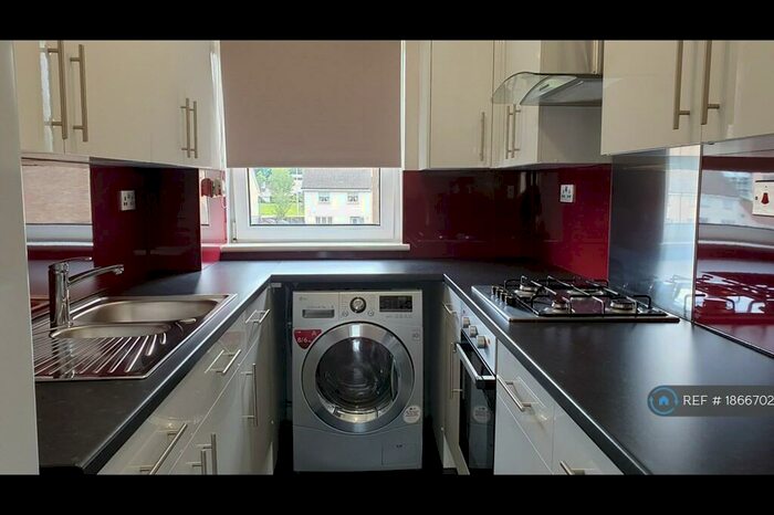 3 Bedroom Flat To Rent In Dunholm Road, Dundee, DD2