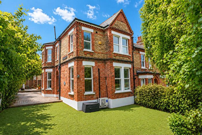 4 Bedroom End Of Terrace House For Sale In Adamsrill Road, Sydenham, London, SE26