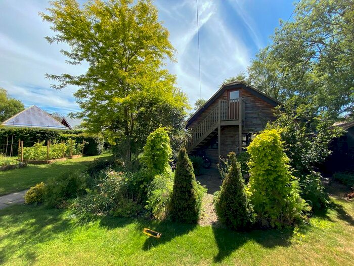 1 Bedroom Flat To Rent In Manor Road, Towersey, Thame OX9