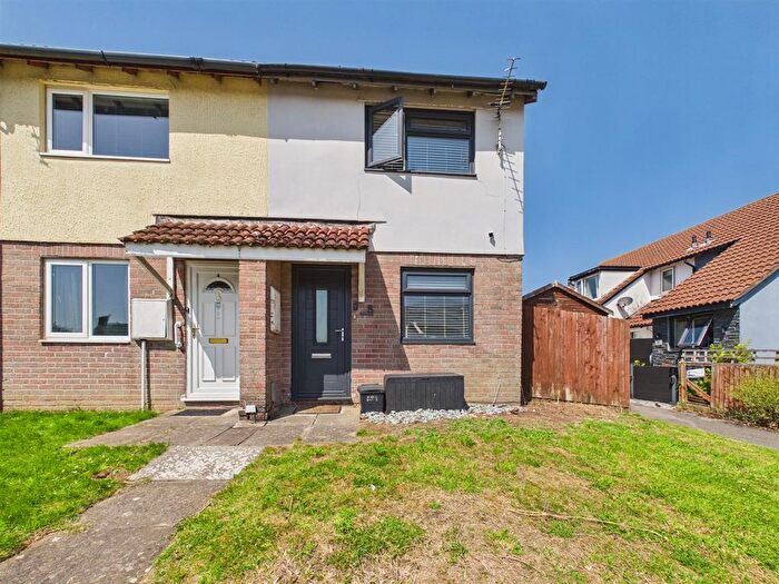 2 Bedroom End Of Terrace House For Sale In Westbourne Court, Porthcawl, CF36