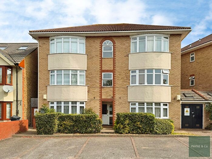 1 Bedroom Flat For Sale In Springfield Drive, Catherine Court, IG2
