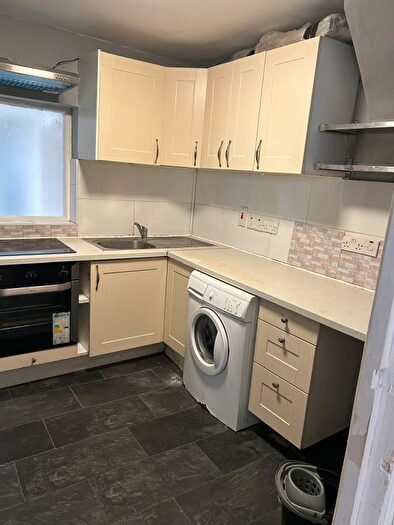 2 Bedroom Flat To Rent In High Street South, London, E6