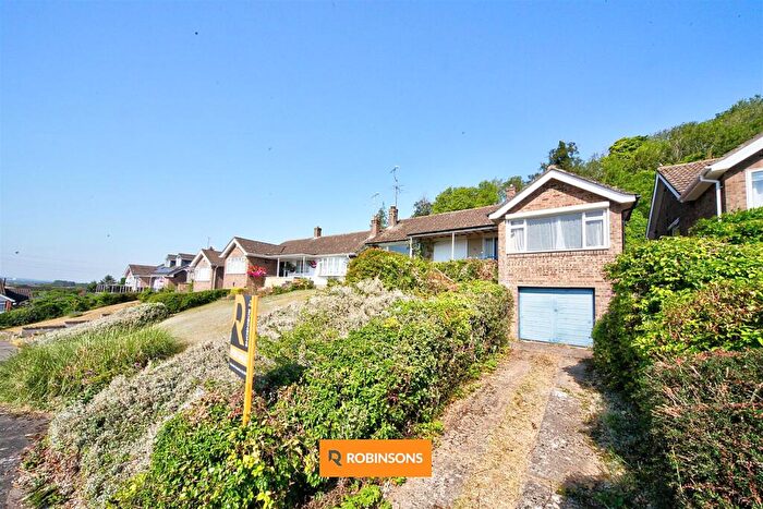 3 Bedroom Detached House For Sale In Brownlow Rise, Totternhoe, LU6