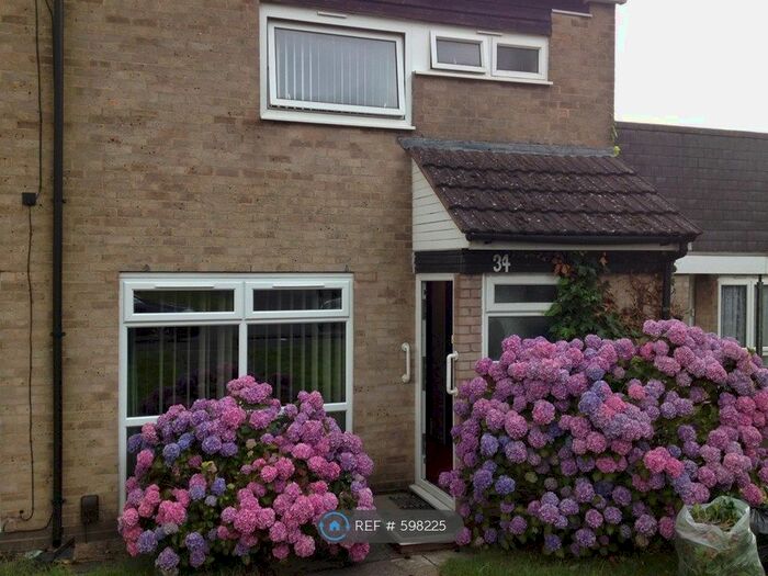 2 Bedroom Terraced House To Rent In Rushy Piece, Birmingham B32