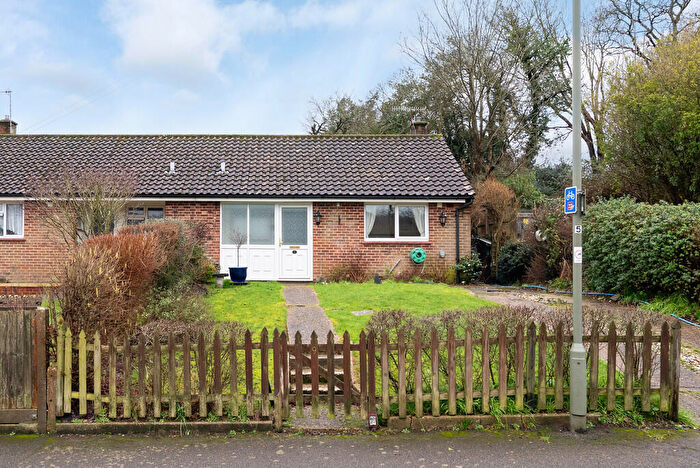 1 Bedroom Semi-Detached Bungalow For Sale In Springfield Road, Westcott, RH4