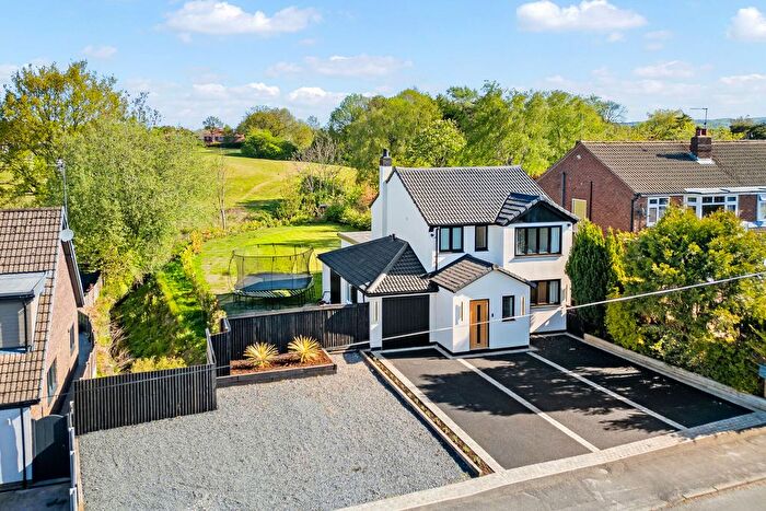 4 Bedroom Property For Sale In Chiltern Avenue, Macclesfield, SK11
