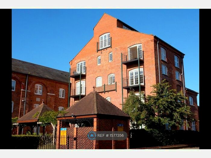 3 Bedroom Flat To Rent In Barley Way, Marlow, SL7