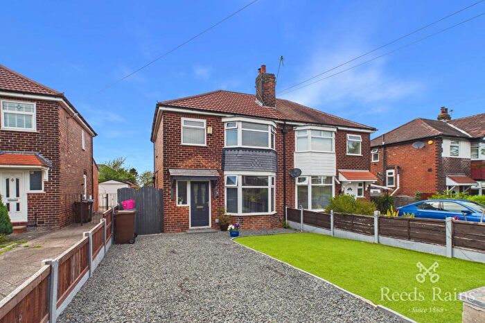 3 Bedroom Semi-Detached House For Sale In Woodfield Avenue, Hyde, Greater Manchester, SK14