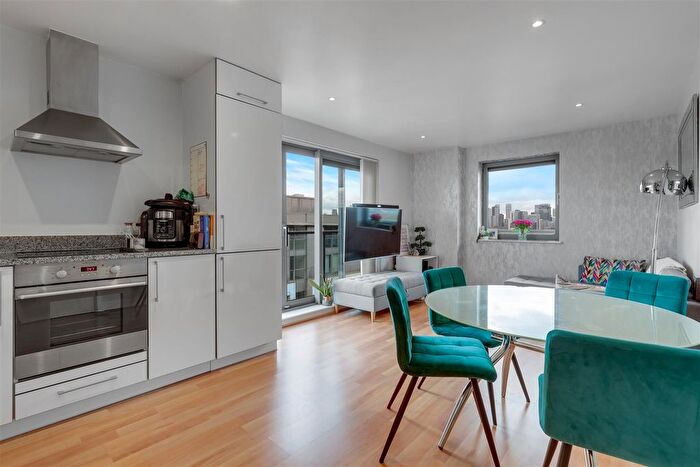 2 Bedroom Flat To Rent In Westgate, Royal Victoria Dock, E16