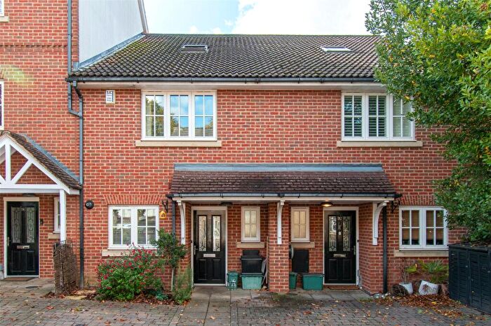 3 Bedroom Terraced House For Sale In Lavender Crescent, St. Albans, Hertfordshire, AL3